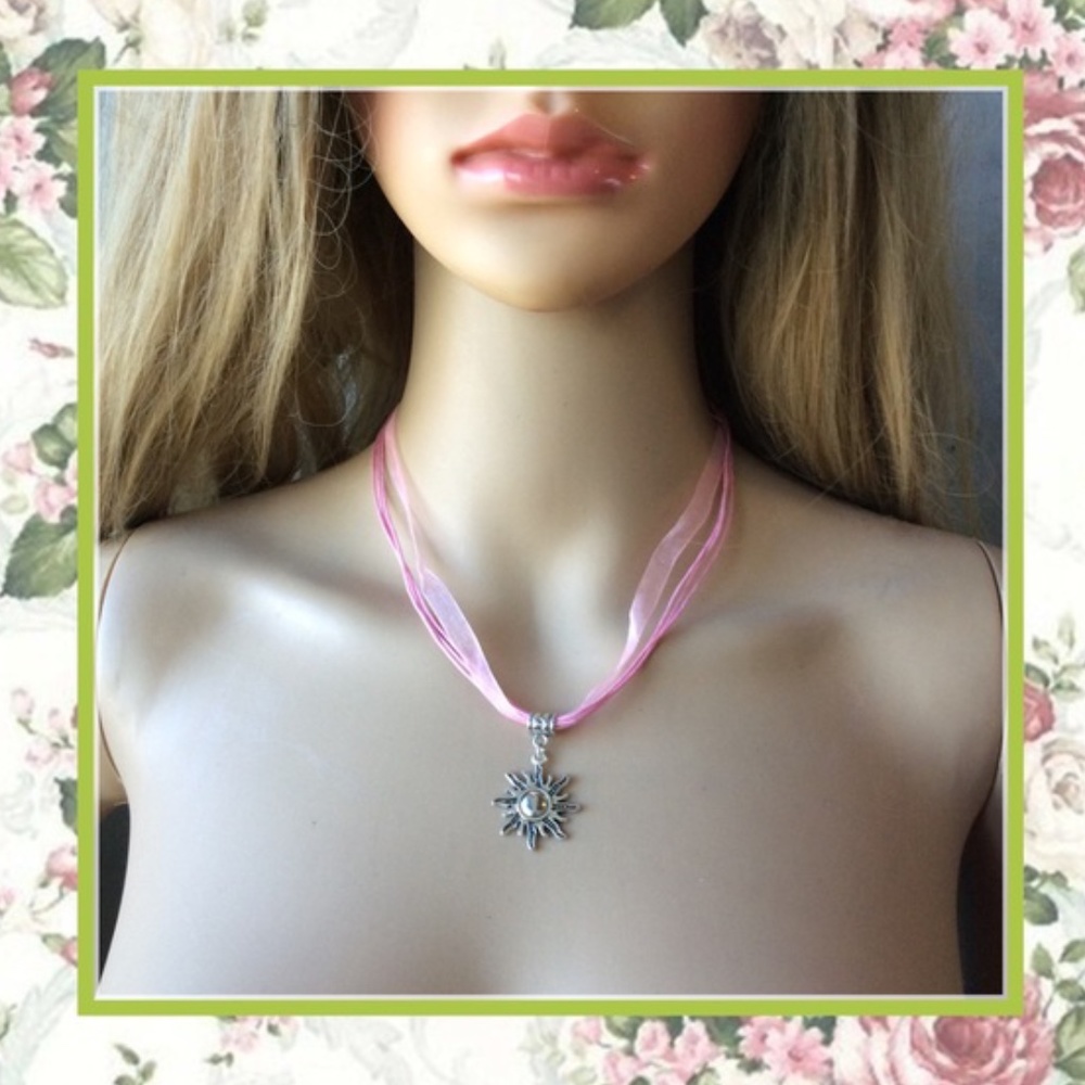 🌸SUN LACE NECKLACE BOHO CHIC TRIBAL PENDANT PINK